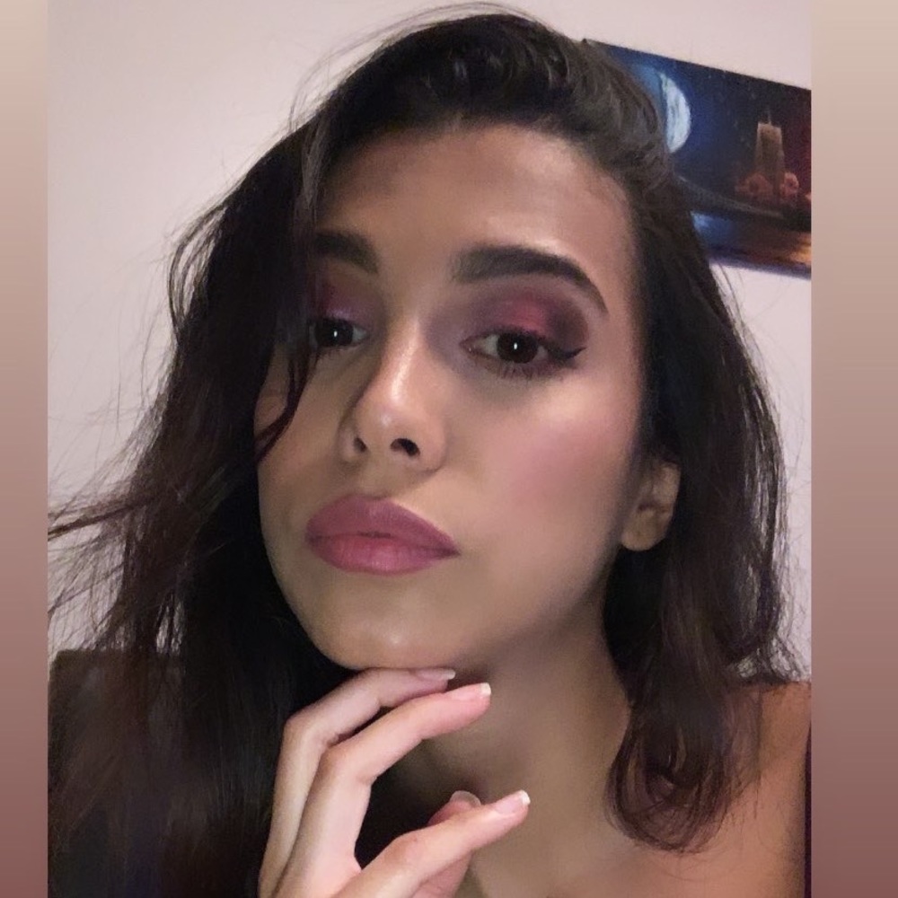 Meet your Posher, Valentina